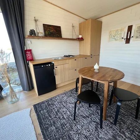 Saunamoekki Saaressa بيت خشبي بورفو