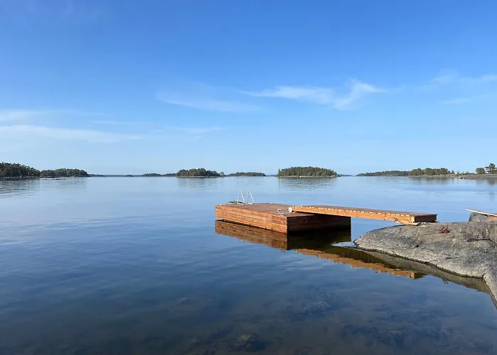 Lodge Saunamoekki Saaressa